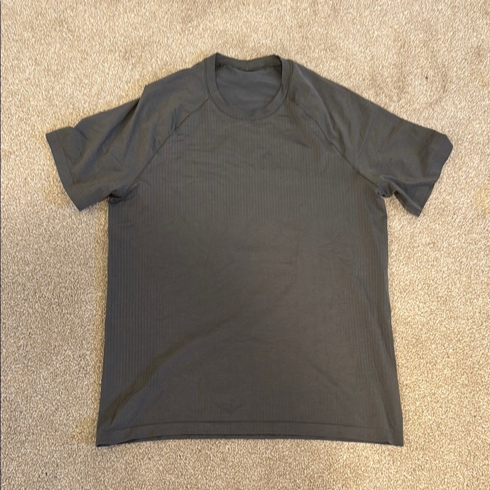 Men's Lululemon metal vent t shirt